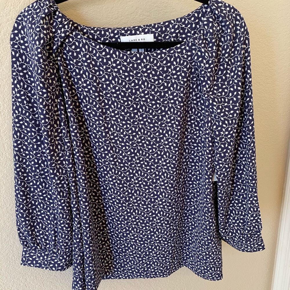 Lark & Ro 3/4 Sleeve Crew Neck Gathered Blouse